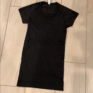 BRAND NEW - Lululemon shirt